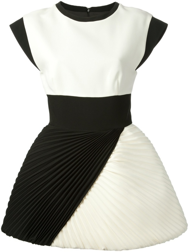 Petticoat-Wickelkleid-trendig-Sommer-2014-FAUSTO-PUGLISI-modell-für-Figur-Typ-x
