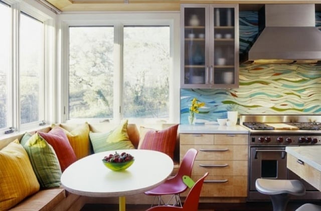 Spritzschutz-Küche-mehrfarbene-Mosaik-Fliesen-wellenförmige-Muster