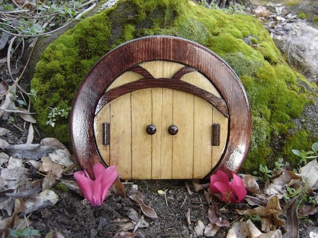 Gartendeko Elfen Haus Holztür selber machen