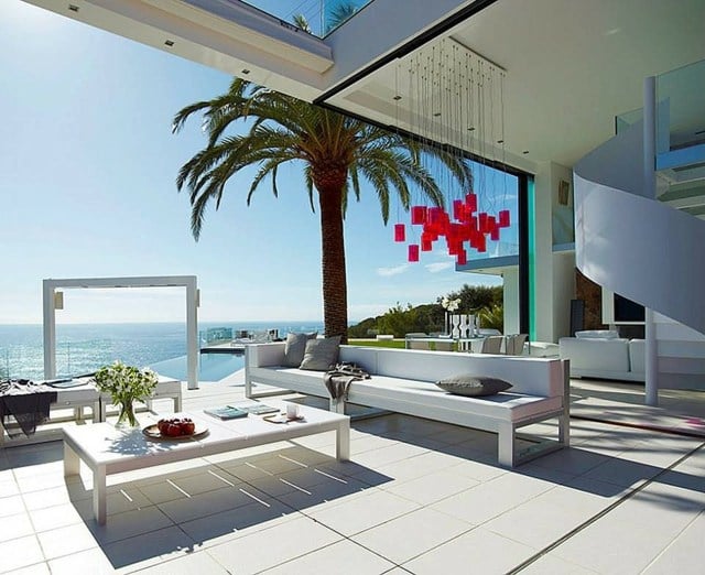 Ideen weiße Möbel Palmen exotische Villa