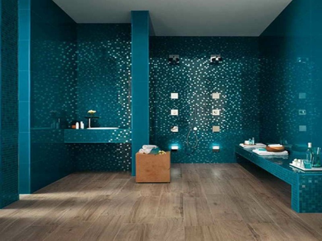 Türkis-Farbe-eingebaute-Dusch-Massage-Wand-Fliesen-wie-Parkettboden