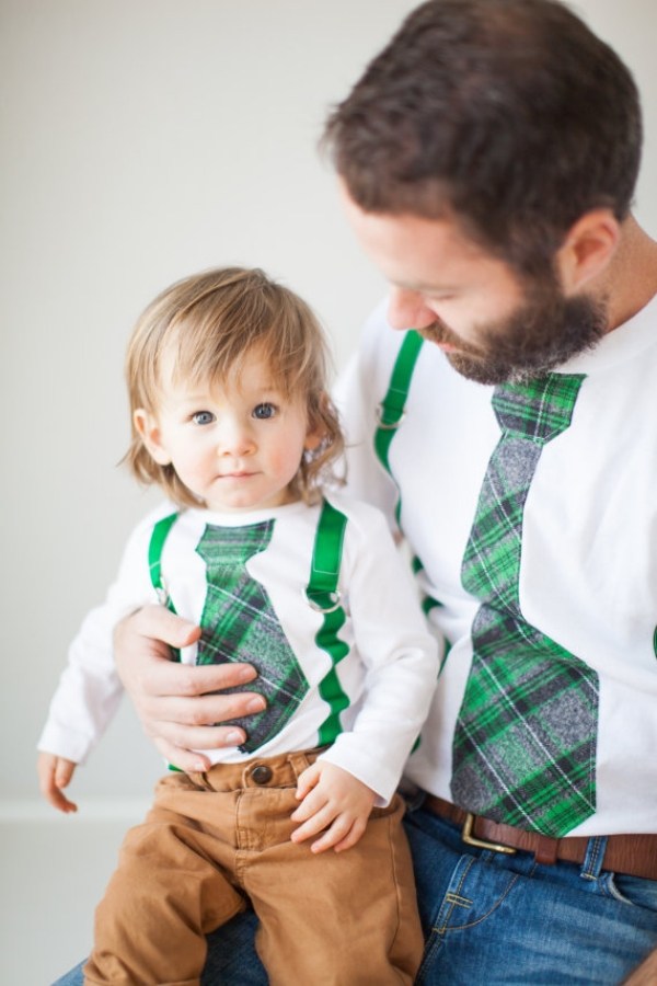 Vater-Baby-Junge-zum-verwechseln-ähnlich-Anzug-mit-krawatte