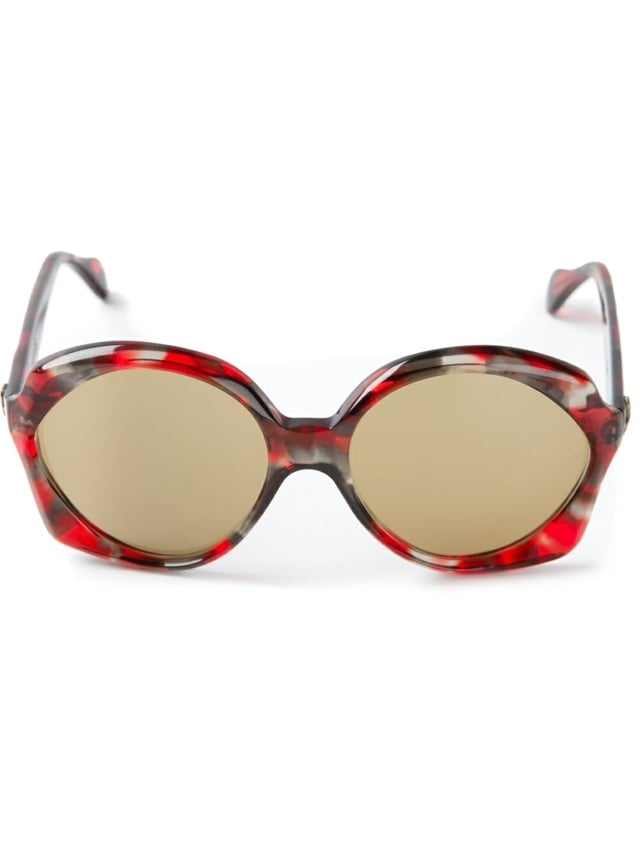 Eckige-Brillenfassung-rot-mit-schwarz-Brillengestelle-und-Bügel