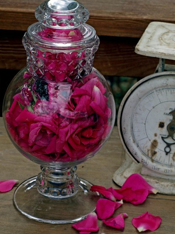apothekenglas rosen pink dekoration wohnzimmer elegant