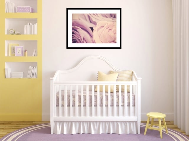 babyzimmer-farben-pastell-gelb-lila-maedchen