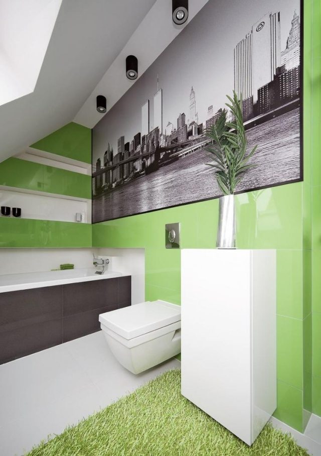 badezimmer-modern-gestalten-ideen-weiss-gruen-dachschraege