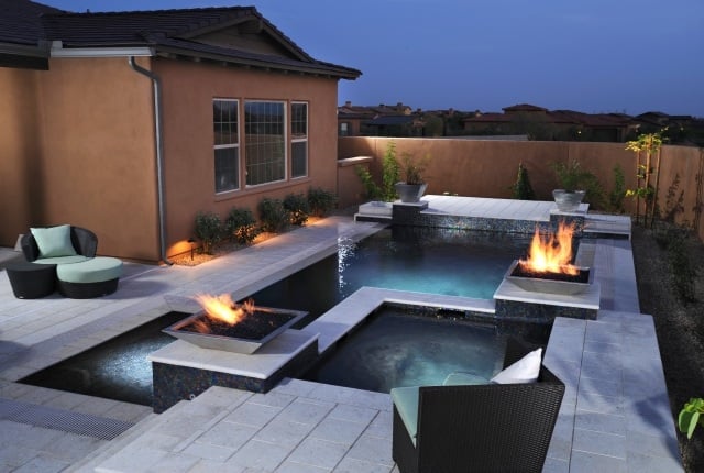 betonfliesen-terrassenboden-outdoor-feuerstelle-poolbereich-patio-einrichten