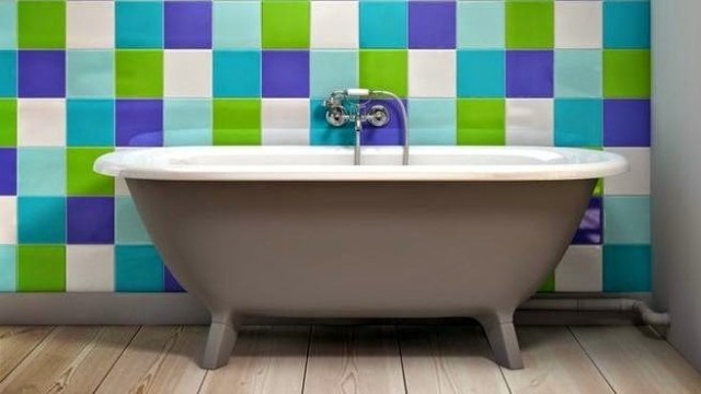 farbenfrohe-Keramische-Fliesen-glasiert-Wandgestaltung-Bad