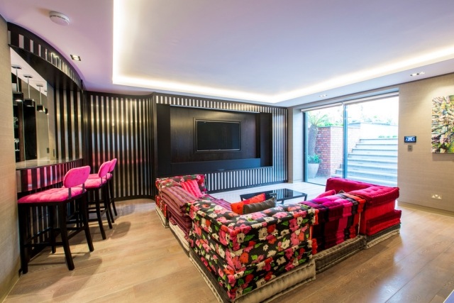 heimkino-wohnzimmer-ideen-einrichtung-stilvolle-beleuchtung-wohnen-mit-farbe