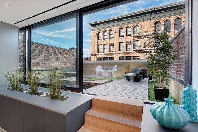 ideen-terrassengestaltung-kunstrasen-teppich-lounge-moebel