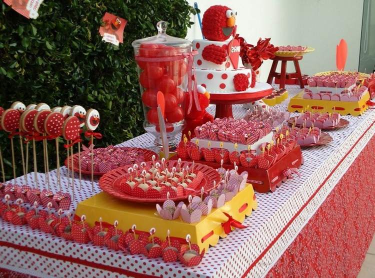 kindergeburtstag feiern elmo rot farbe desserttisch idee