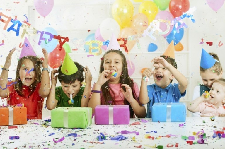 kindergeburtstag feiern ideen themen spass dekoration ballons