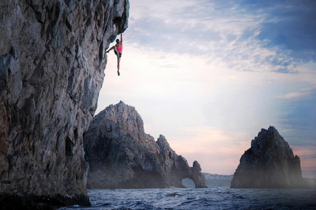 klettersport felsen meer hängen bilder adrenalin