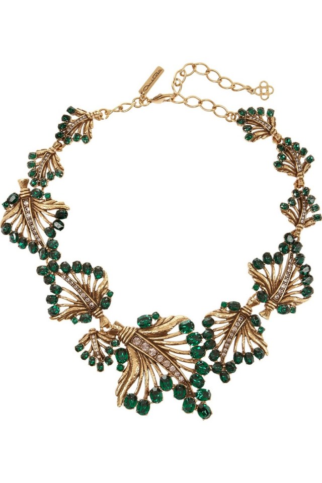 Bronze-Farbe-Altgold-kurze-Halskette-mit-Ornamenten