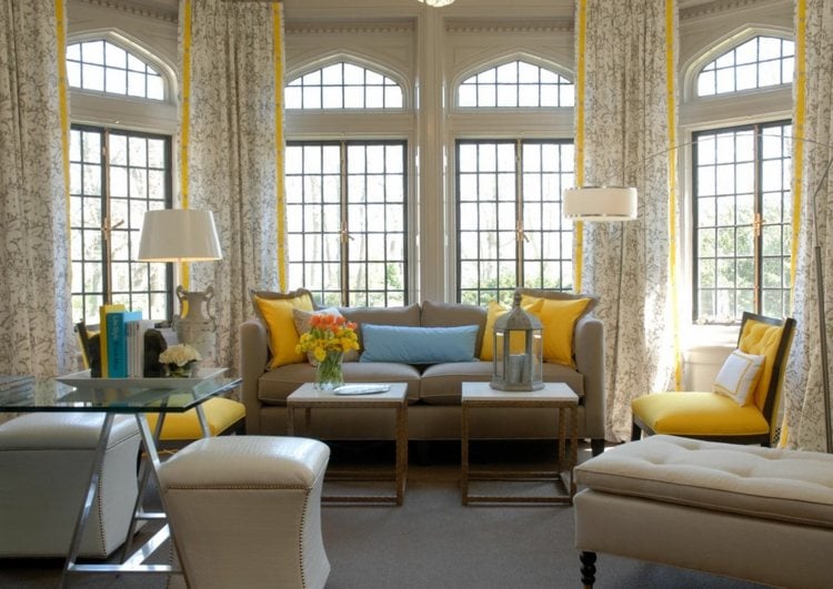 modern wohnzimmer einrichten gelb grau vintage akzente grosse fenster