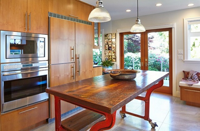 Küche rote Stahlbeine Kochinsel praktisch stilvoll