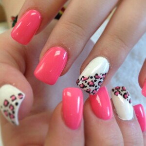 naegel lackieren leopard weiss rosa idee manikuere