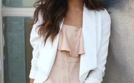 outfits mit weißen blazer bluse rose hose muster damen idee