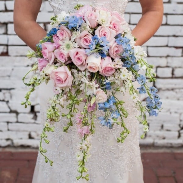 pink-blau-idee-design-braut-bouquet