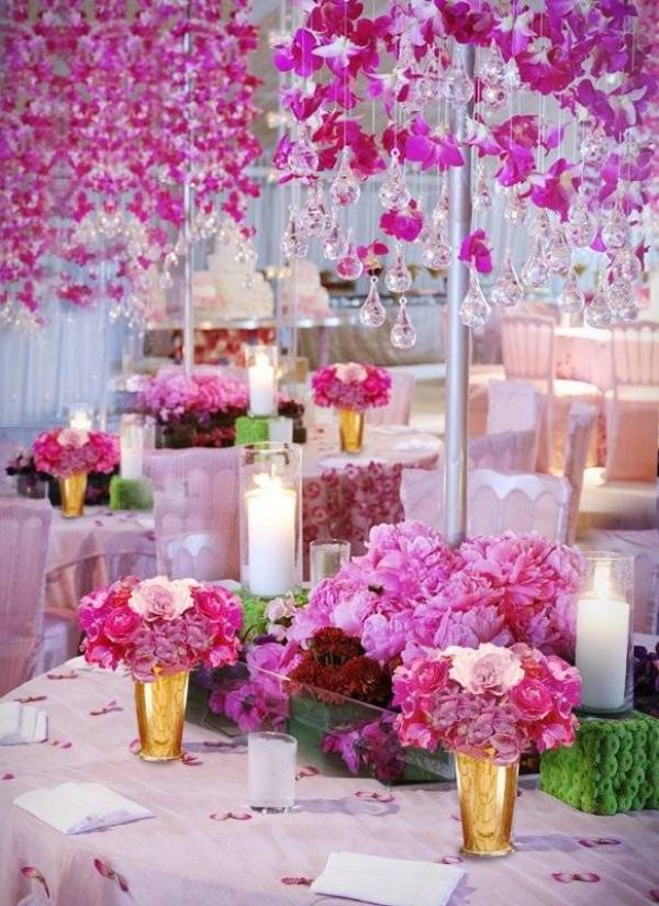 pink-lila-florale-kombinationen-tisch-deko