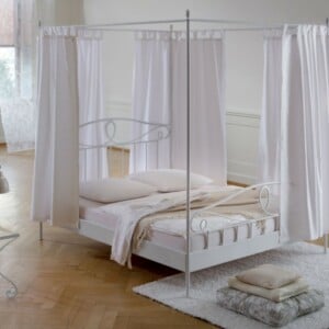 romantisches schlafzimmer himmelbett idee weiss moebel interieur teppich