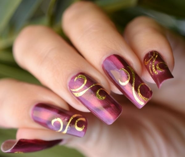schick-design-purpur-gold-hochzeit-nagelart