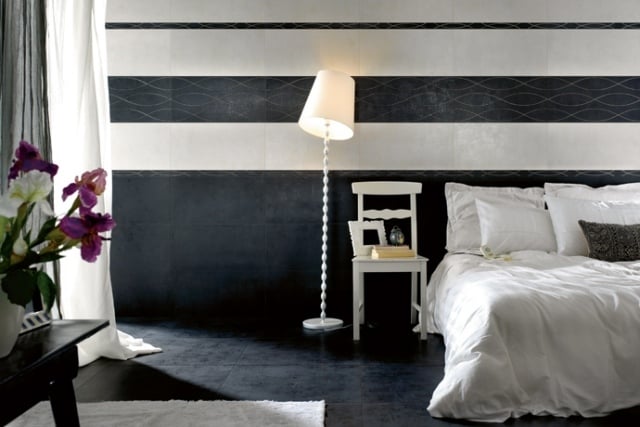 schlafzimmer-moderne-fliesen-matt-schwarz-cremeweiss-dekorativ