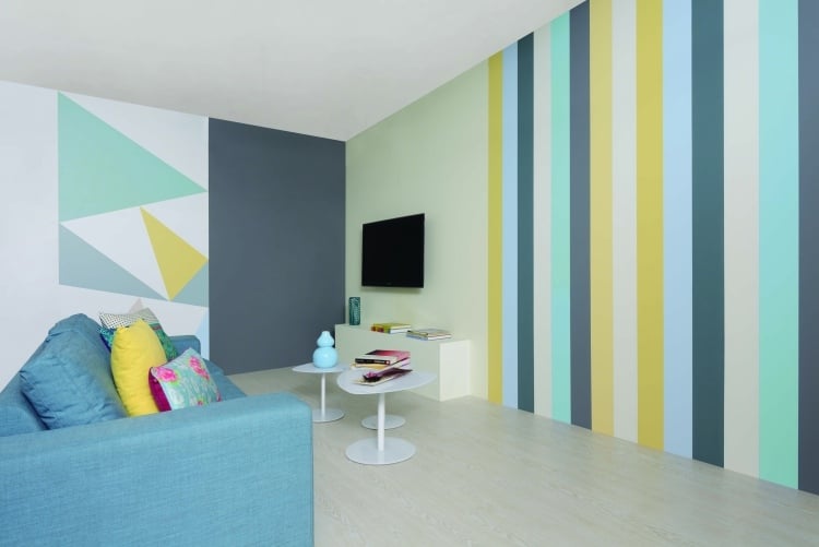 Wand streichen Ideen -streifen-wohnzimmer-frische-farben-gelb-gruen-blau