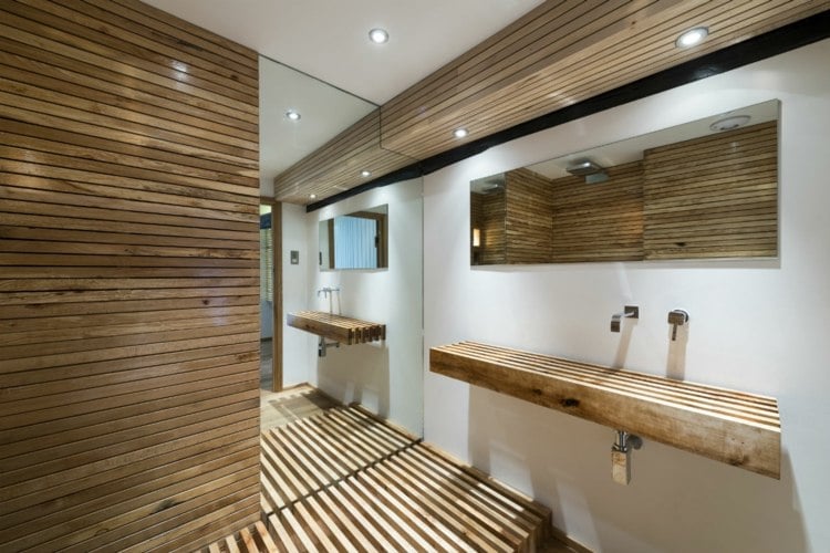 waschtisch aus holz leisten design moden rustikal spiegel dusche