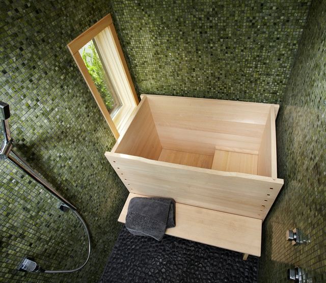 Mosaikspiegel Duschkabine Holz gebaut kleines Bad