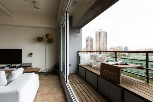 Designer-Wohnung-holzverkleidet-Balkon-Aussicht-Taiwan-PMK+designers
