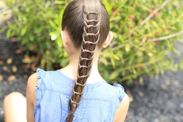 Flechtfrisur-mit-Pferdeschwanz-Haarstylings-Ideen-für-lange-Haare