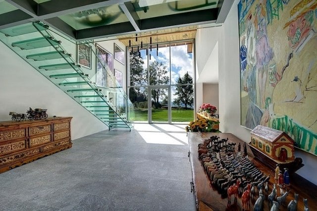 Glastreppe-modern-geradläufig-Design-Innenarchitektur-Wohnhaus
