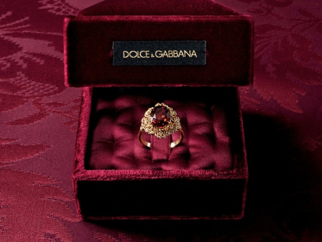 Gold-Saphir-rot-Diamant-Ring-von-Dolce-und-Gabbana