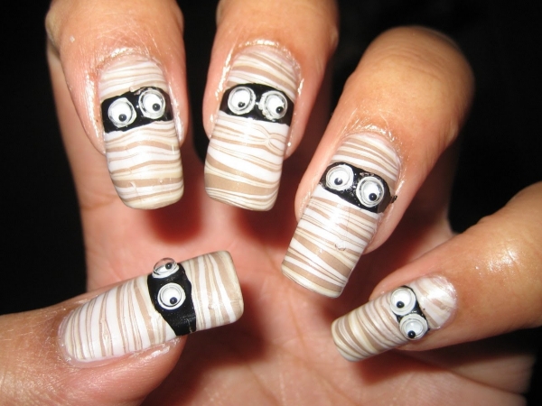 Halloween Nageldesign