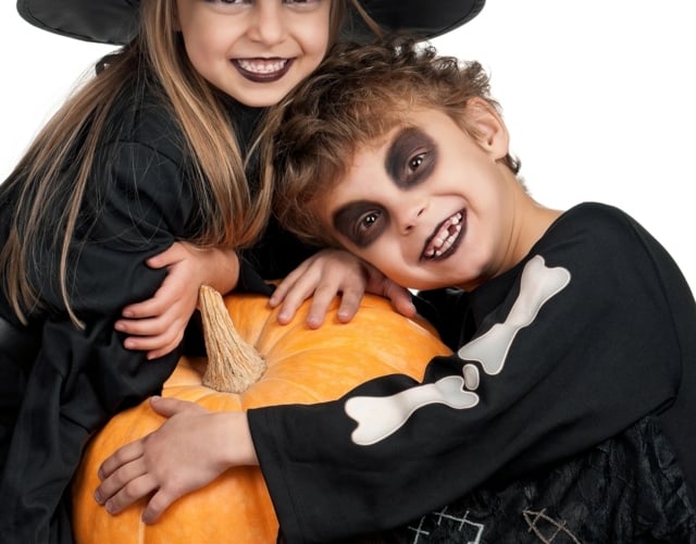 Halloween-für-Kinder-Schminke-und-Kostüme