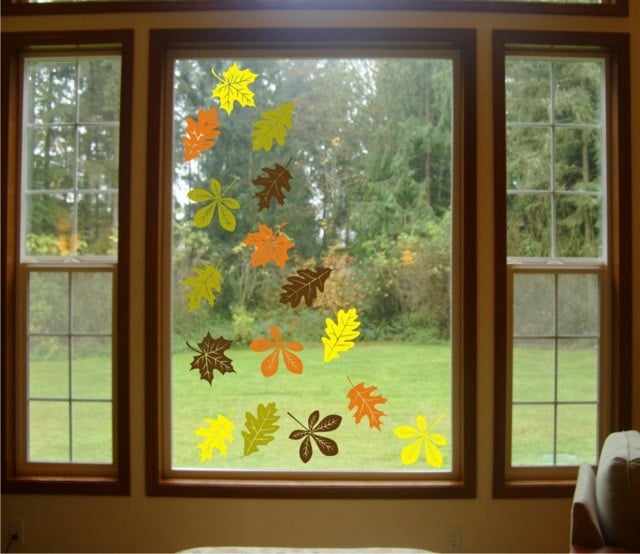Blätter aussschneiden Fensterbilder befestigen