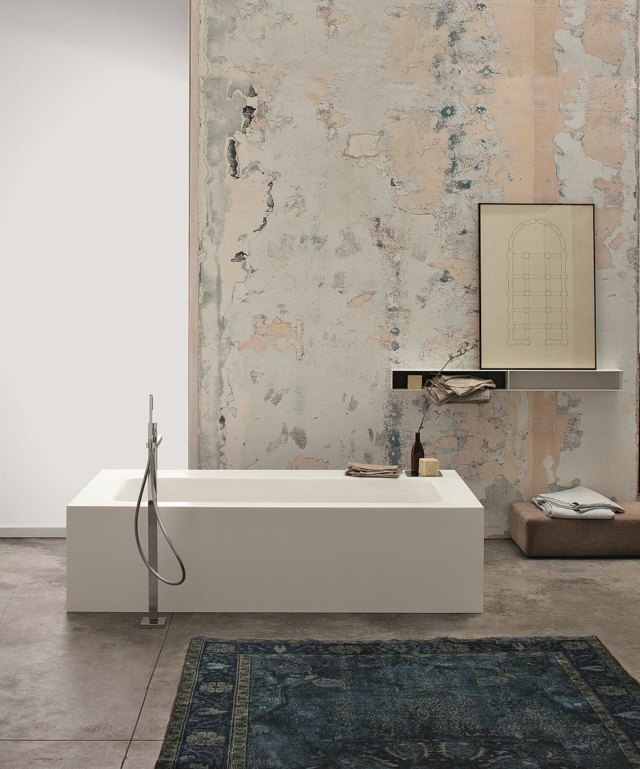 Kunstwand-Badewanne-weiße-rechteckige-Wanne