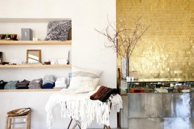 Luxuriöse-Wandfarbe-gold-Behaglichkeit-textur-Wohnzimmer-ideen