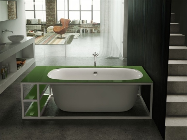 Modernes-Badezimmer-Whirlwanne-design-regale-Ausstattung