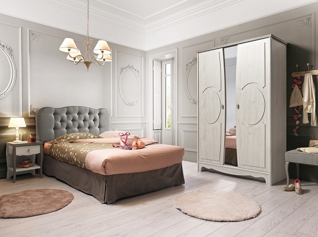 Mädchenzimmer-Bett-königlicher-Stil-inspiriert-von-Louis-XV-Era-modern-French-flair