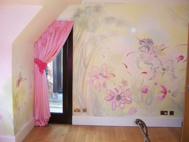 Mädchenzimmer-Wandgestaltung-Vorhang