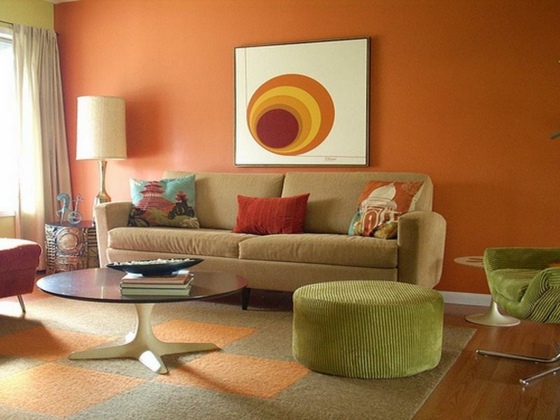 Orange-und-Gelb-Wände-Gestaltung-im-Wohnzimmer