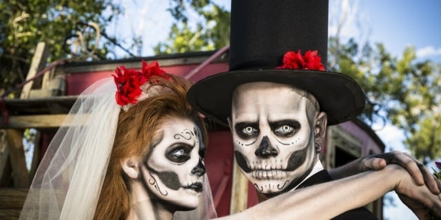 Makeup Halloween Ideen Skelett Zombies Gesicht