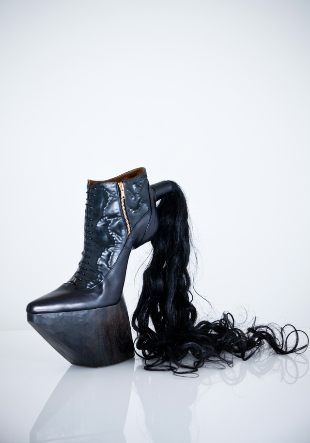 Pferdeschwanz-aus-menschlichen-Haaren-Schuhe