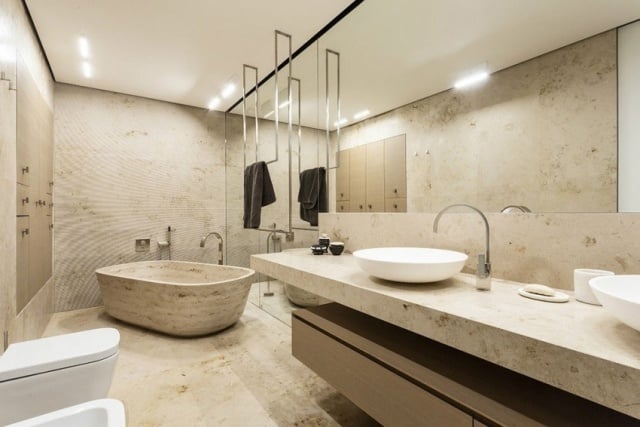 Sandstein-Waschbeckenboard-Aufsatzbecken-freistehende-Badewanne-modern