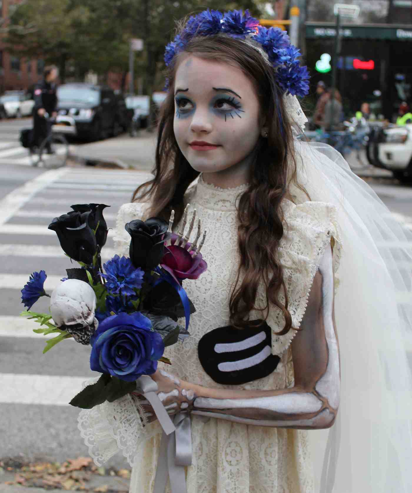 Skelett schminken Mädchen Horror Braut Make up Ideen