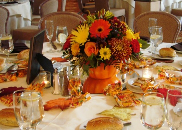 Tischdeko-für-Hochzeit-im-Herbst