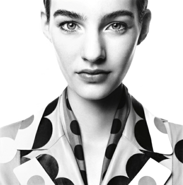 Valentino-Herbst-Winter-schwarz-weißes-Foto-Bluse-mit-runden-Motiven