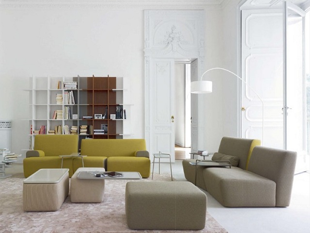 Sofa mit Ottomane Ligne Roset grau grasgrün Pastellfarben moderne Möbel